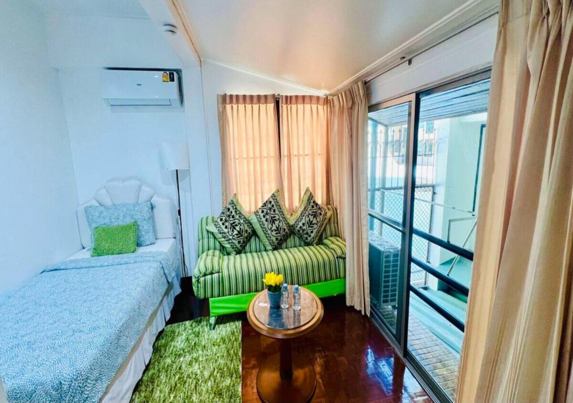 Ree House@soi Cowboy-asoke Bts-mrt Guest house